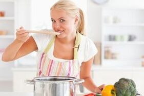 Preparazione del brodo per la dieta alimentare